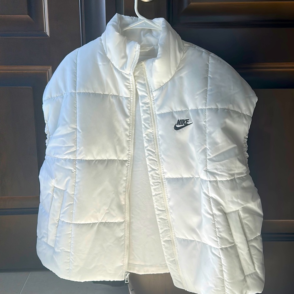 Nike vest